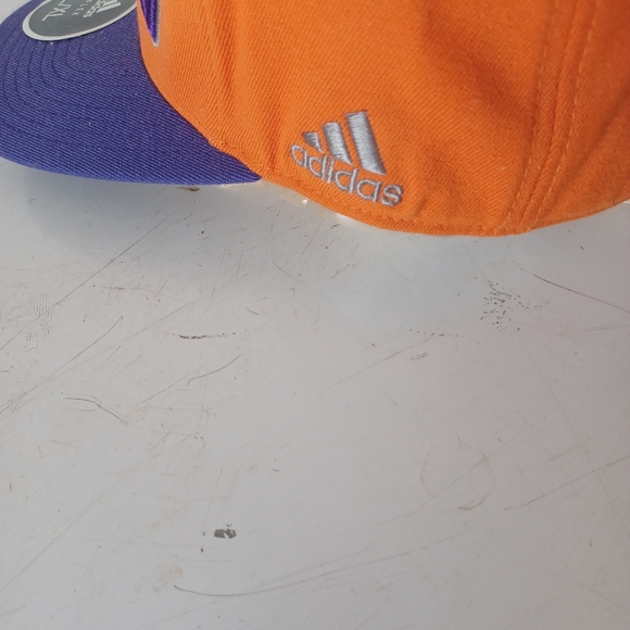 NBA - Picture 3 of 7